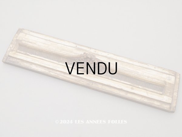 画像1: ＊蚤の市＊アンティーク 木製 ミラーフレームのサンプル ロカイユ装飾 55×13.5cm (1)