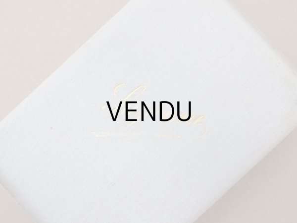 画像3: 1900年頃 アンティーク シルクサテンのジュエリーボックス 金彩のイニシャル入り パウダーブルー (3)