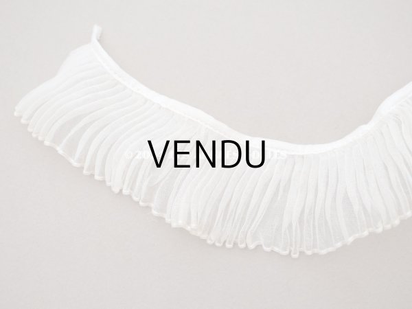 画像4: アンティーク オーガンジーのプリーツリボン オフホワイト 77cm 4.7cm幅   (4)