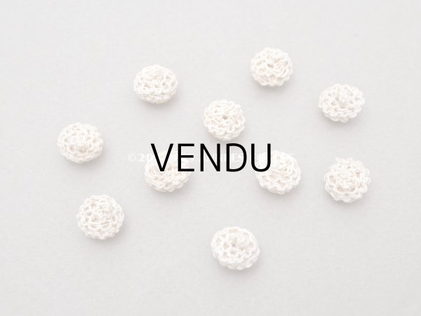 画像7: 1900年頃 アンティーク　花モチーフ コットンクロシェのボタン　10ピースのセット　11mm  (7)