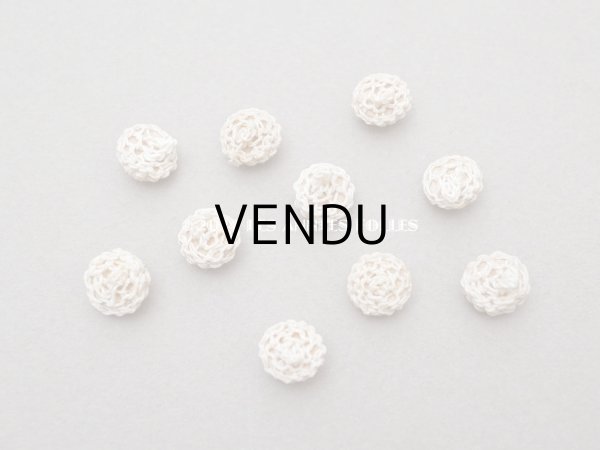 画像9: 1900年頃 アンティーク　花モチーフ コットンクロシェのボタン　10ピースのセット　11mm  (9)