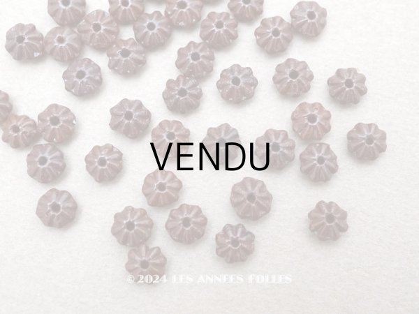 画像7: アンティーク ガラスビーズ 花型 ブラウン 6mm 40ピースのセット (7)