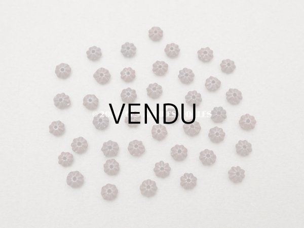 画像3: アンティーク ガラスビーズ 花型 ブラウン 6mm 40ピースのセット (3)