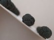 画像4: 【クリスマスセール2024対象外】アンティーク 炭黒 リネンのくるみボタン 11〜12mm 36ピース (4)