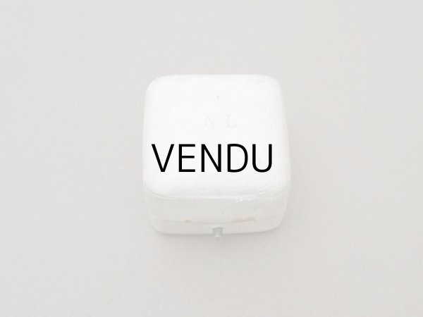 画像7: アンティーク 本革製 リングボックス イニシャル入り ジュエリーボックス オフホワイト (7)