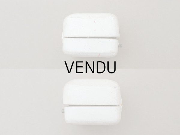 画像10: アンティーク 本革製 リングボックス イニシャル入り ジュエリーボックス オフホワイト (10)