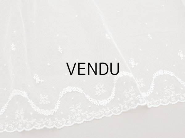 画像3: アンティーク 62cm幅　小花の刺繍入り チュールレース地 オフホワイト (3)