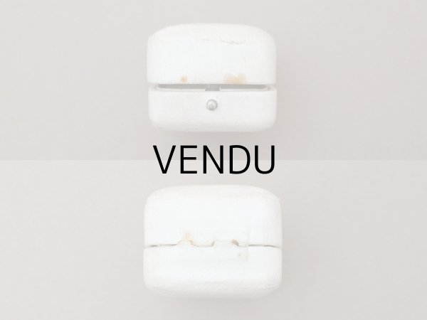 画像9: アンティーク 本革製 リングボックス イニシャル入り ジュエリーボックス オフホワイト (9)