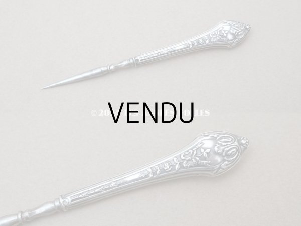 画像16: 1900年頃 アンティーク シルバー製 リボン＆薔薇模様 ソーイングセット 裁縫道具 (16)