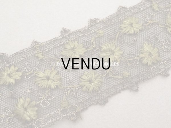 画像3: 1920年頃 アンティーク カーキの花刺繍入り  (3)