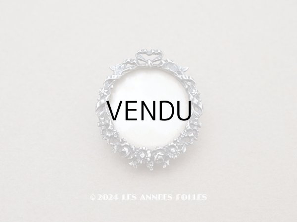 画像1: アンティーク リボン&花のガーランド フォトフレームのブローチ  (1)