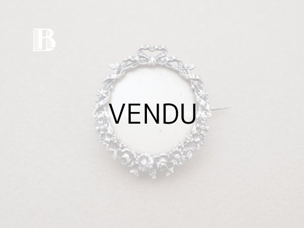 画像7: アンティーク リボン&花のガーランド フォトフレームのブローチ  (7)