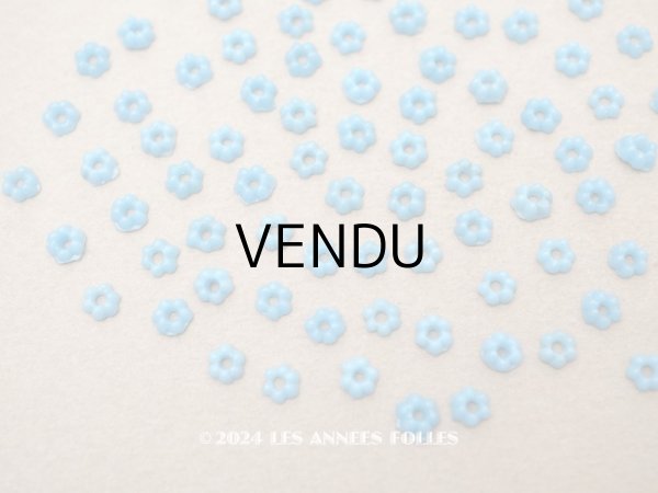 画像1: アンティーク 花形 小さなガラスビーズ 4mm 約280ピースのセット (1)