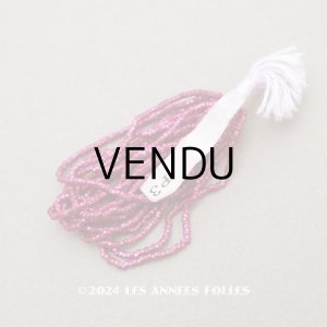 画像: 1900年代 アンティーク 極小 メタル製 カット入り ビーズ フューシャピンク　メタルビーズ P3　キャビアビーズ