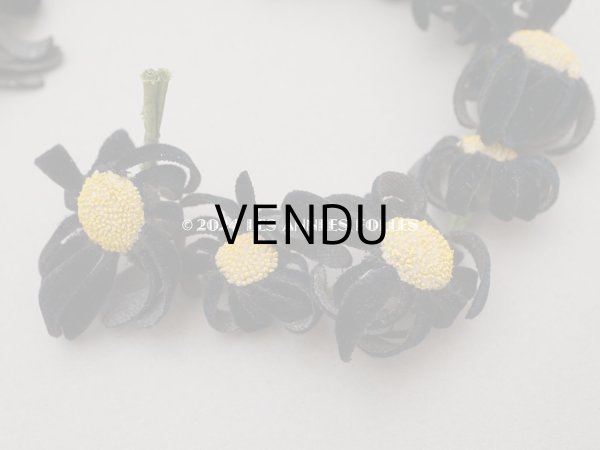 画像4: アンティーク マーガレットの布花　ベルベット 黒 (4)