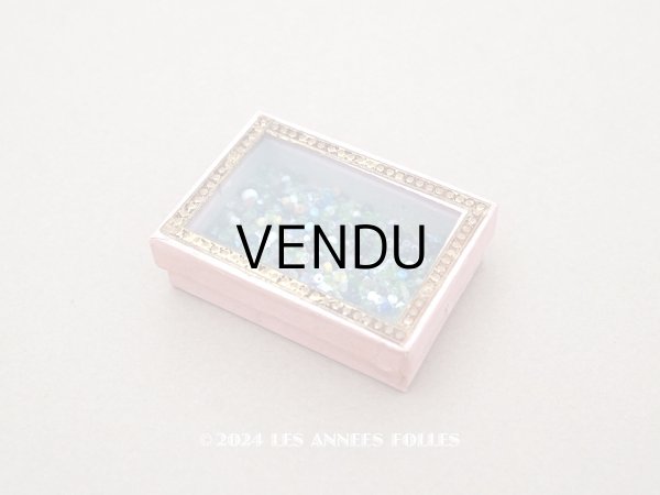 画像1: 1900年代頃　アンティーク ガラスの蓋の紙箱 淡いピンク (1)