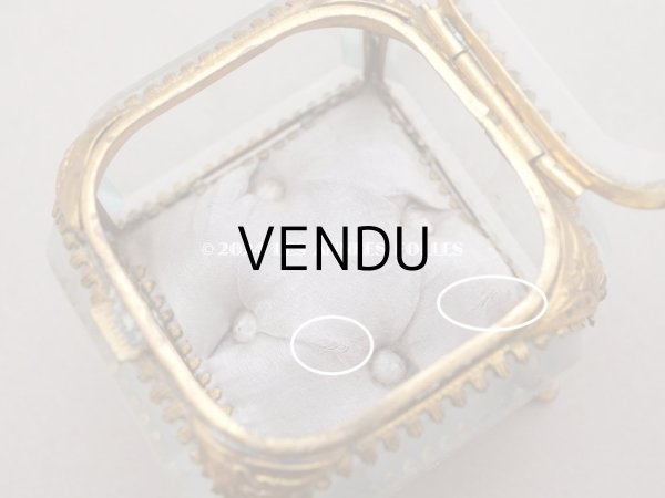 画像8: 19世紀末 アンティーク ジュエリーボックス 藤色 グレイッシュパープルのシルククッション  (8)