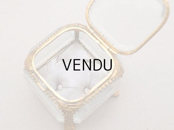 画像7: 19世紀末 アンティーク ジュエリーボックス 藤色 グレイッシュパープルのシルククッション  (7)