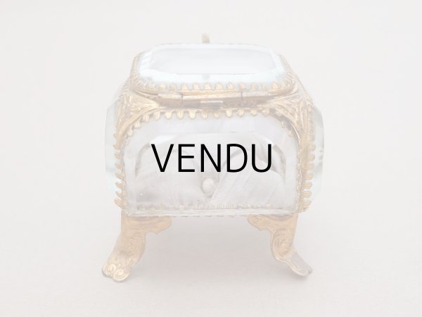 画像10: 19世紀末 アンティーク ジュエリーボックス 藤色 グレイッシュパープルのシルククッション  (10)