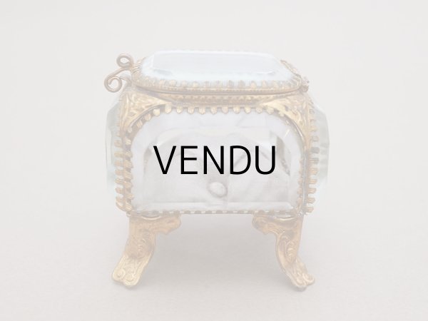 画像12: 19世紀末 アンティーク ジュエリーボックス 藤色 グレイッシュパープルのシルククッション  (12)