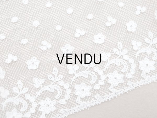 画像3: アンティーク 花刺繍入り 幅広 チュールレース オフホワイト 42cm (3)