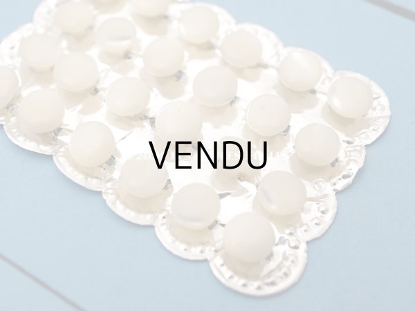 画像6: アンティーク マザーオブパール製 極小 ボタン 5mm パールホワイト 24ピース シェルボタン (6)