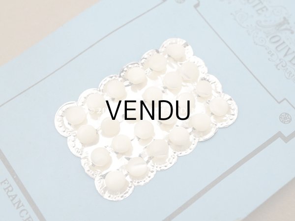 画像5: アンティーク マザーオブパール製 極小 ボタン 5mm パールホワイト 24ピース シェルボタン (5)