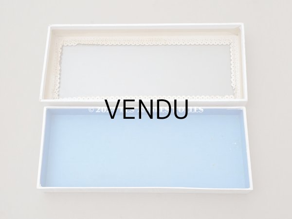 画像9: アンティーク プレザントワール 硝子の蓋のショーケース 初聖体の腕章入れ (9)