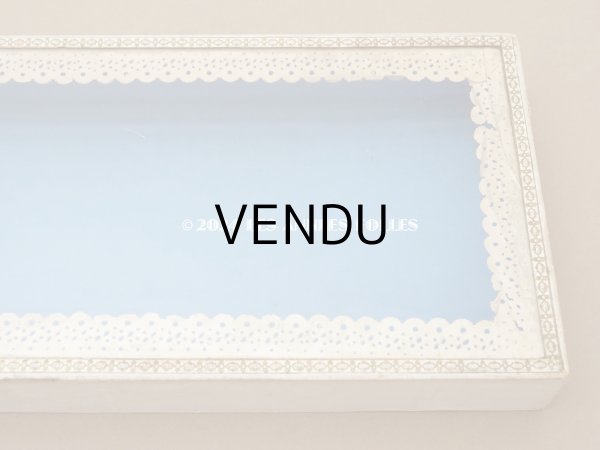 画像4: アンティーク プレザントワール 硝子の蓋のショーケース 初聖体の腕章入れ (4)