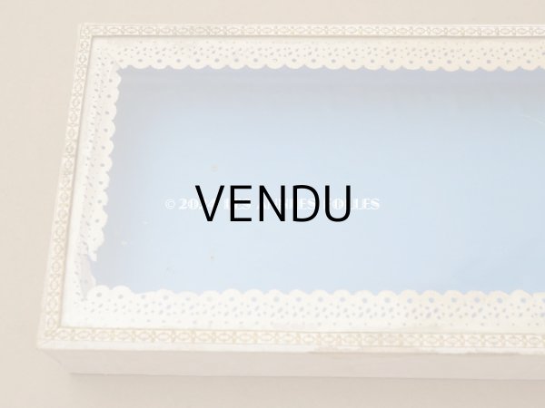 画像3: アンティーク プレザントワール 硝子の蓋のショーケース 初聖体の腕章入れ (3)