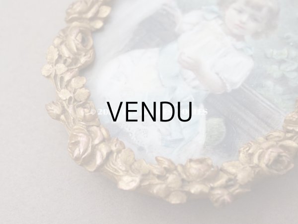 画像4: 19世紀末 アンティーク  ブロンズ製フレーム ミニアチュール (肖像画)入り 薔薇のガーランド (4)