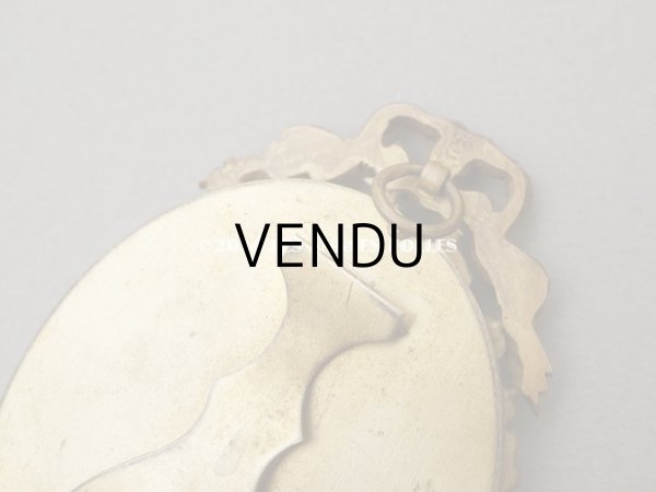 画像7: 19世紀末 アンティーク  ブロンズ製フレーム ミニアチュール (肖像画)入り 薔薇のガーランド (7)