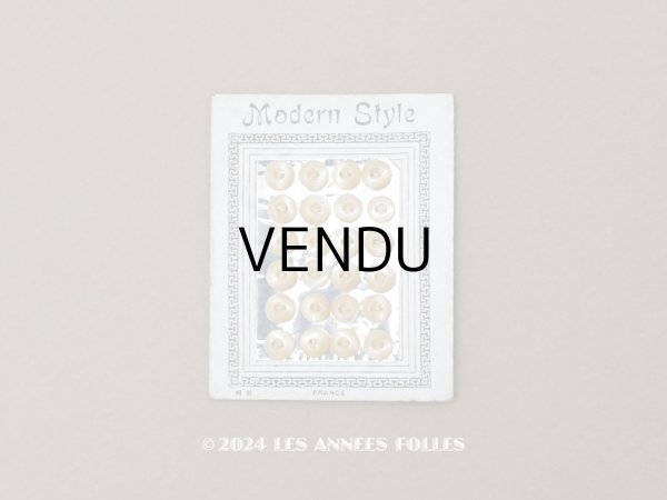 画像1: アンティーク マザーオブパール製 極小 ボタン 6mm 24ピース シェルボタン アイボリー (1)