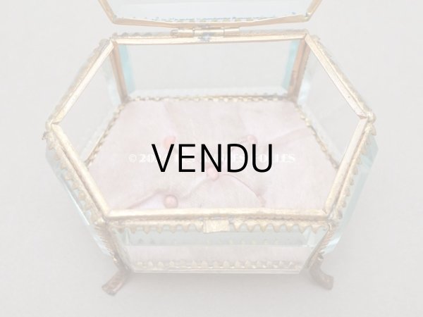 画像12: 【セール対象外】19世紀末 アンティーク ジュエリーボックス 六角形 ピンクのシルククッション  (12)