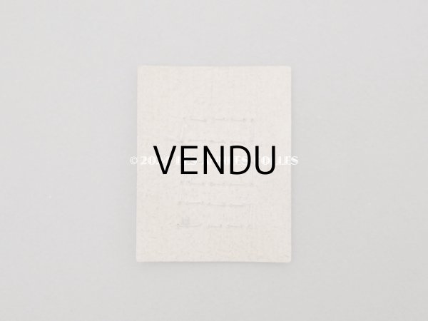 画像3: アンティーク マザーオブパール製 極小 ボタン 6mm 24ピース パウダーブルー＆オフホワイト シェルボタン  (3)