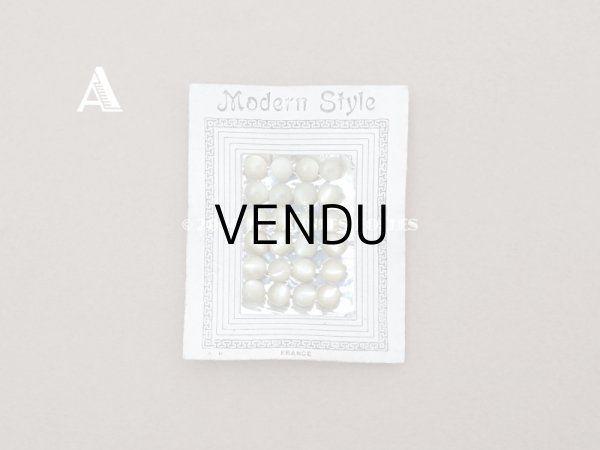 画像4: アンティーク マザーオブパール製 極小 ボタン 5mm 24ピース シェルボタン 枯草色（淡いカーキ) (4)