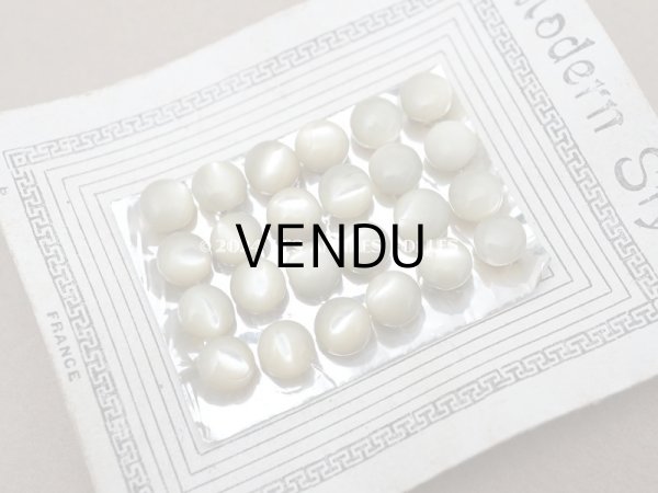 画像5: アンティーク マザーオブパール製 極小 ボタン 5mm 24ピース シェルボタン 枯草色（淡いカーキ) (5)