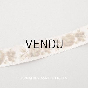 画像: 19世紀末 アンティーク シルクリボン フロック加工 薔薇 45cm