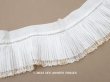 画像1: 【セール対象外】アンティーク 幅広 プリーツ レースの縁取り 10.5cm幅 51cm チュールレース ライン入り (1)