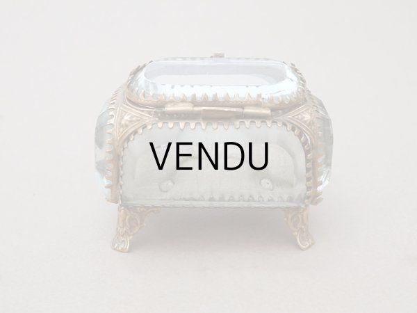 画像4: 19世紀末 アンティーク 小さなジュエリーボックス カーキグレイのシルククッション  (4)