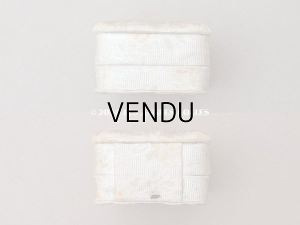 画像5: 1900年頃 アンティーク ジュエリーボックス  花模様のシルク地 (5)