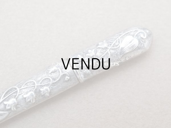 画像3: アンティーク シルバー製 鈴蘭のニードルケース (3)