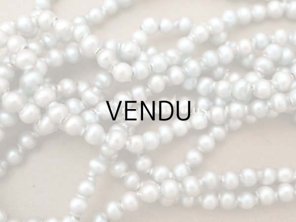 画像4: アンティーク サフィレット色 スフレビーズ ラウンド型 4mm 約750〜900ピースのセット 吹きガラス製ビーズ  (4)