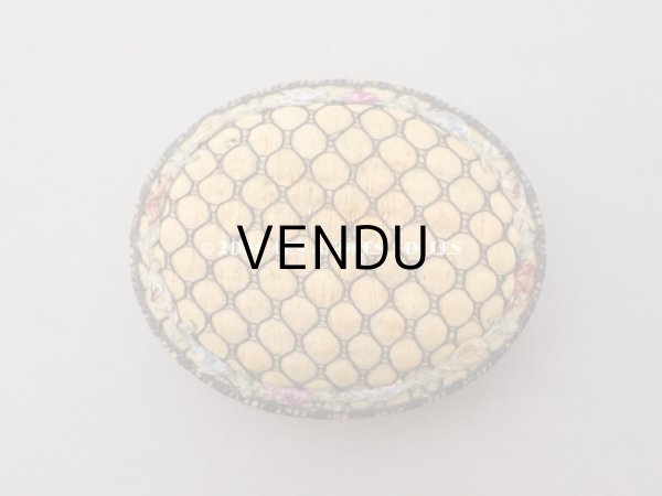 画像2: *蚤の市*アンティーク シルク製ロココトリム付 パウダーボックス  (2)