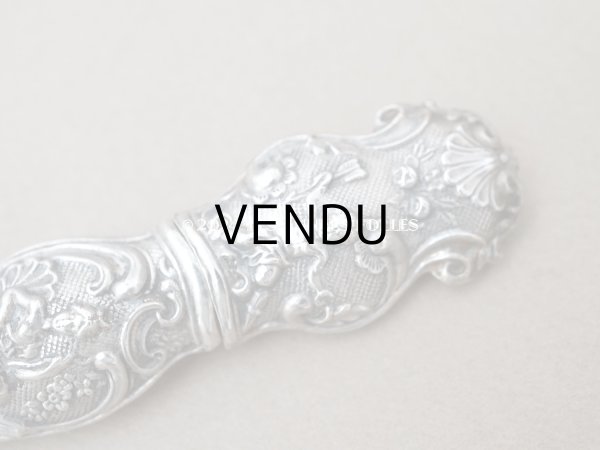 画像2: ＊蚤の市＊アンティーク シルバー製 天使のニードルケース ロココ調  (2)