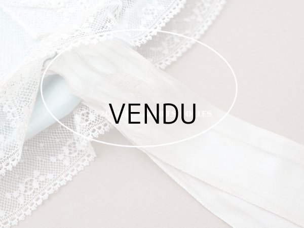 画像8: アンティーク 水色のシルク製ロココトリム ハンカチ用ポシェット シルクサテン＆レース  (8)