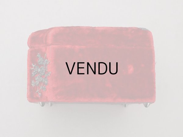 画像20: 19世紀末 アンティーク バカラ社のクリスタル香水瓶入り 裁縫箱 レッド＆パウダーブルー ベルベット＆シルククッション (20)