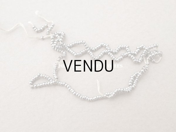 画像4: 19世紀末 アンティーク 極小 メタルビーズ 丸 シルバー 9g マイクロビーズ キャビアビーズ (4)