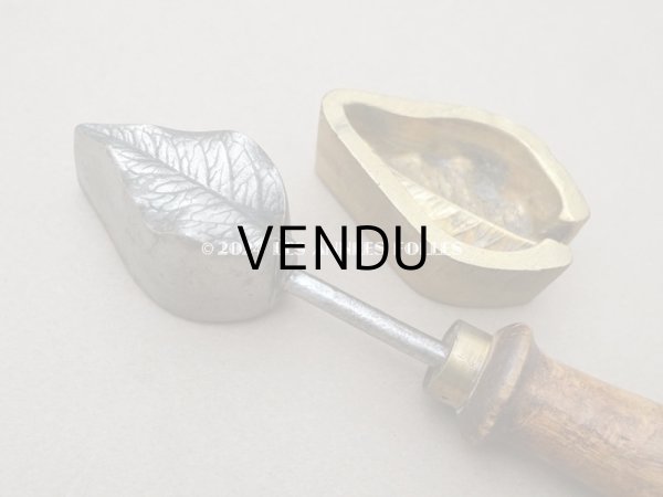 画像3: 19世紀末 アンティーク  こて リーフ 型押し  (3)