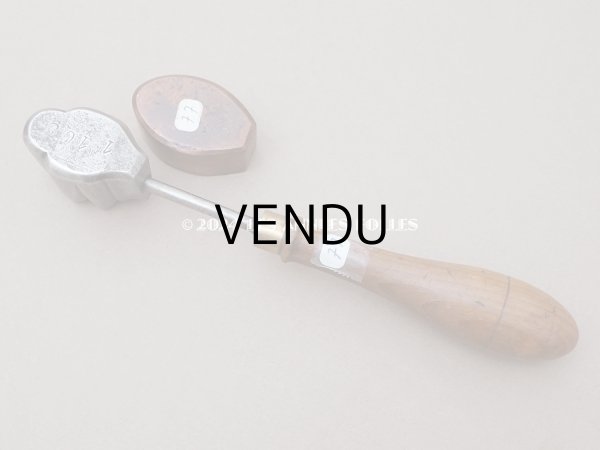 画像4: 19世紀末 アンティーク  こて 薔薇のリーフ 型押し  (4)